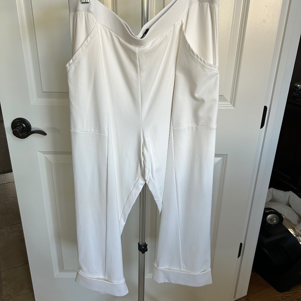 Simpli Pull on Cropped Cuffed Pant. White